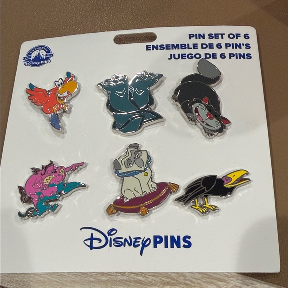 Disney Colorful Character Pin Collection - Picture 1 of 1